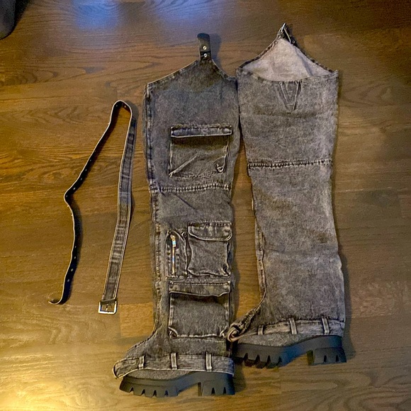 Brand new never worn Azalea Wang Fausta Denim Chap Boots - Picture 1 of 5